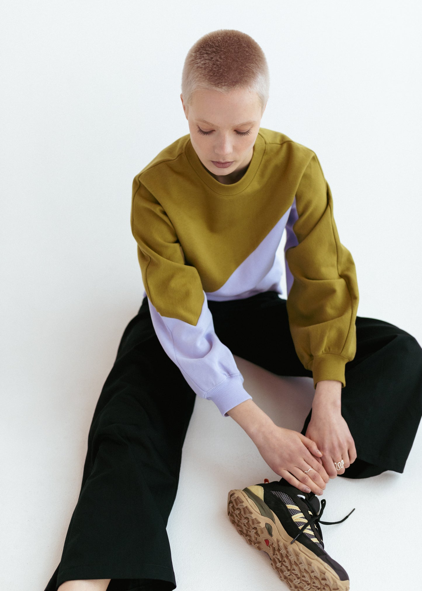 Gigi Sweatshirt in Olive and Lilac