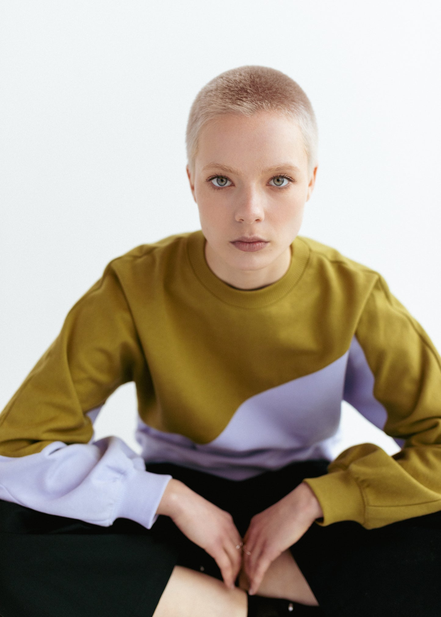Gigi Sweatshirt in Olive and Lilac