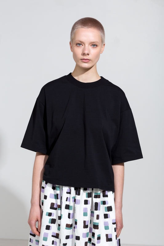 Black organic t-shirt and midi skirt in print