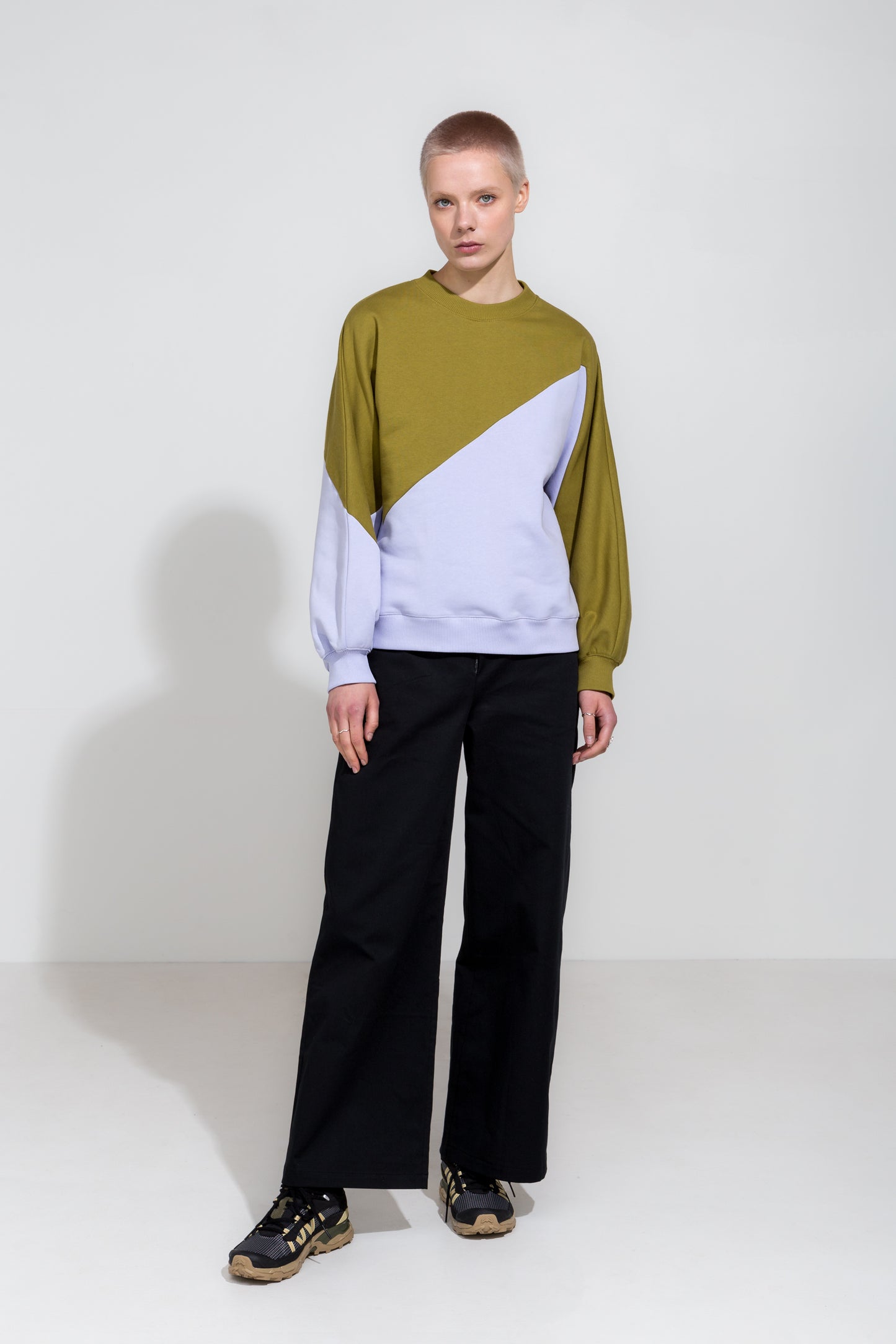 Gigi Sweatshirt in Olive and Lilac