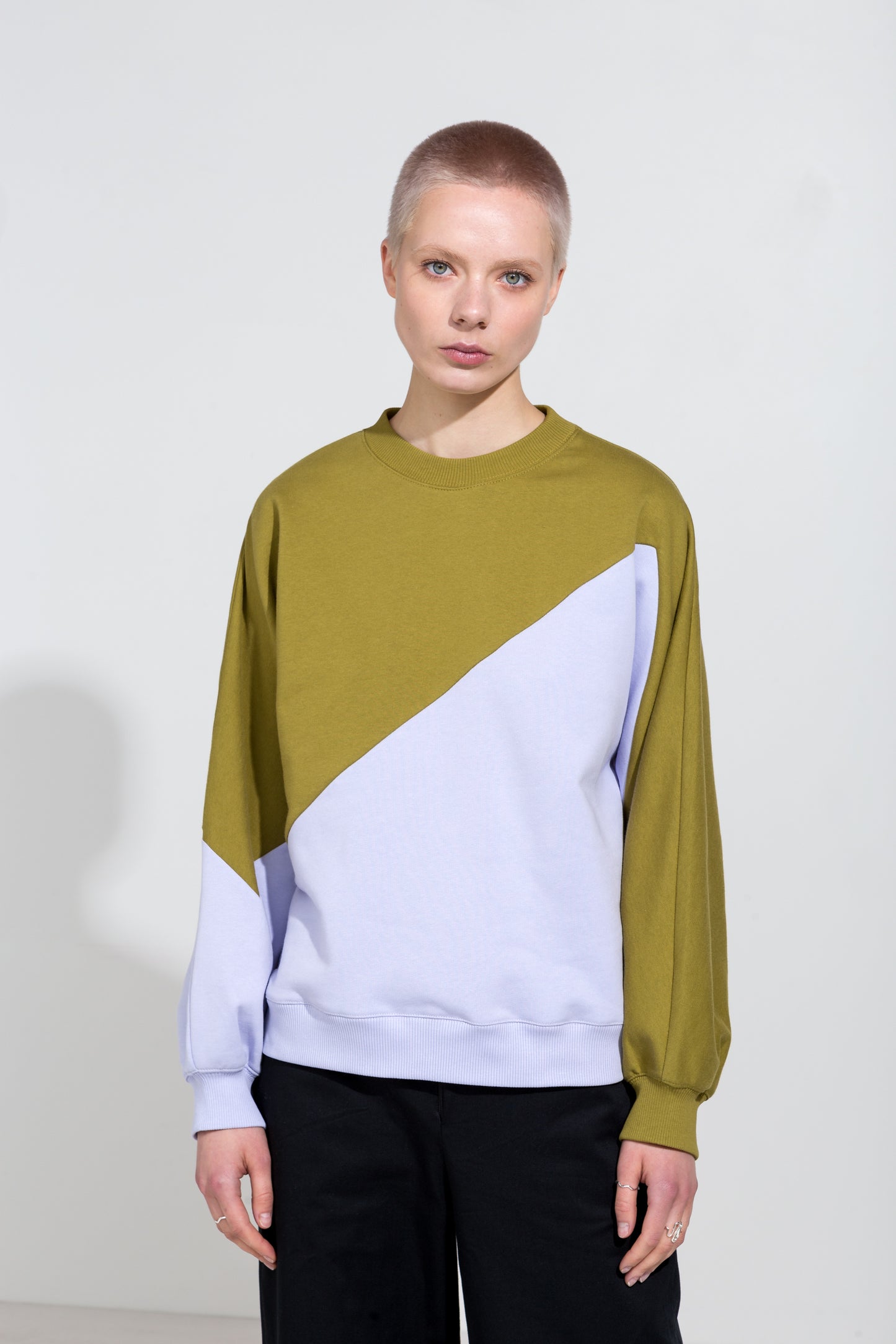 Gigi Sweatshirt in Olive and Lilac