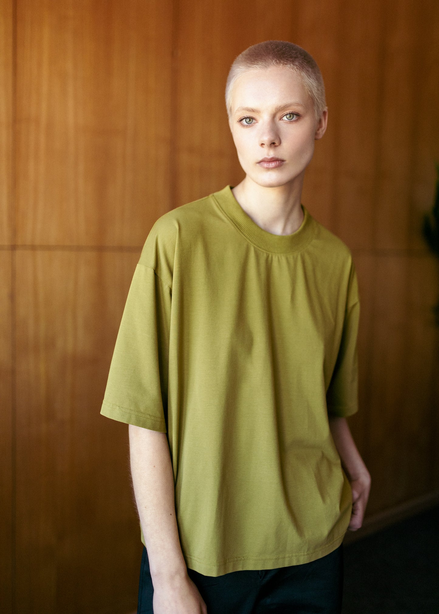 Oversize organic t-shirt in olive green